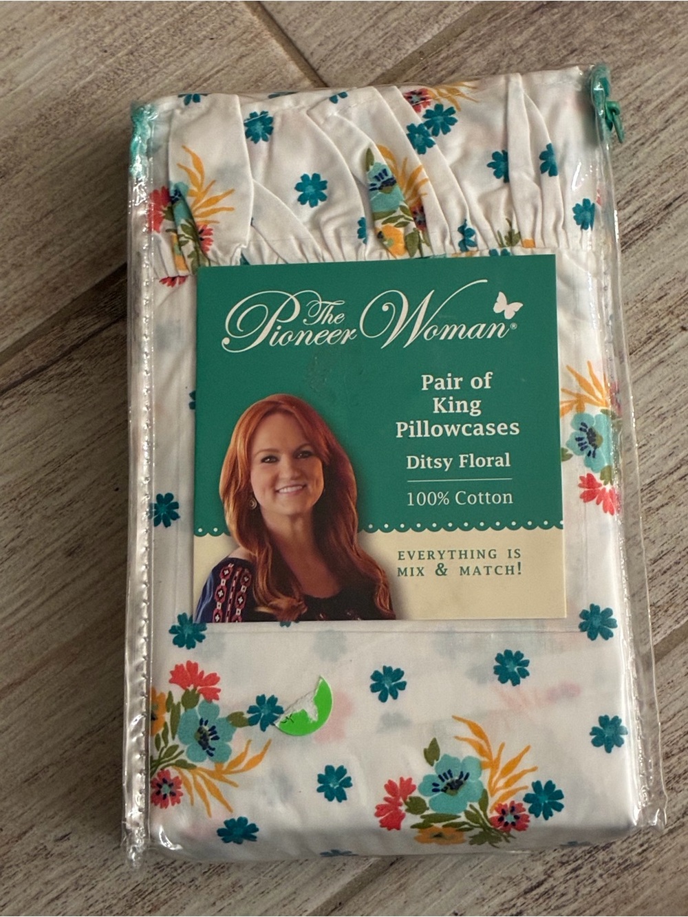 The Pioneer Woman Ditsy Floral King Pillowcases - White with Teal & Coral Floral
